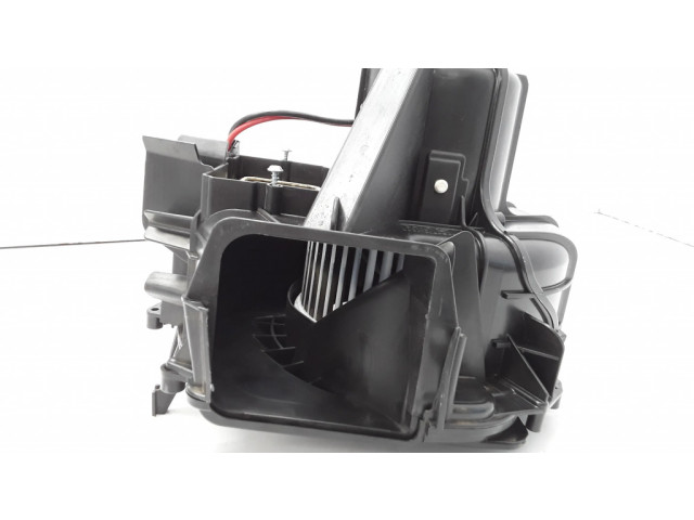 Вентилятор печки    R4052, R4043   BMW 5 F10 F11