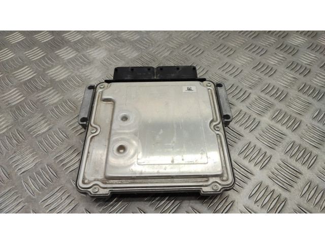 Блок управления двигателя 0281033582, P68328041AA   Jeep Compass