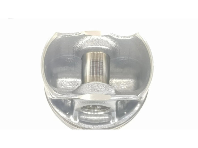  Поршень с шатуном  11258637807, 1212CD  BMW 7 G11 G12 для бензинового двигателя 