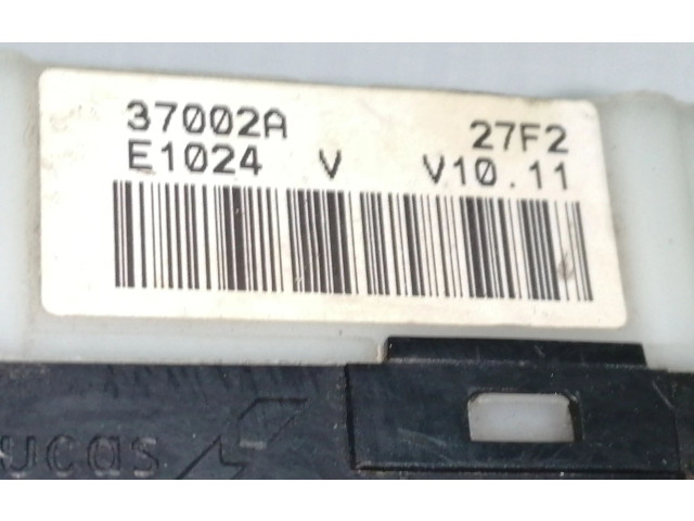 Ручка стеклоочистителей 37002A   Renault Scenic RX