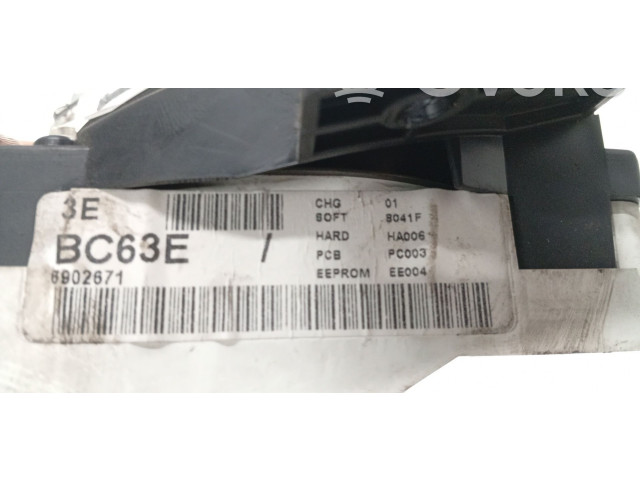 Přístrojová deska  Nissan Micra 2006 68104AX711, BC63  