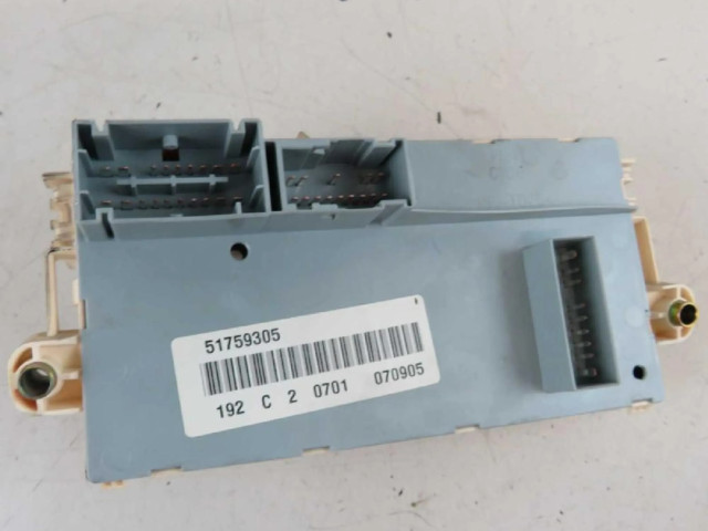   Pojistková skříňka 51755127   Fiat Stilo 2002