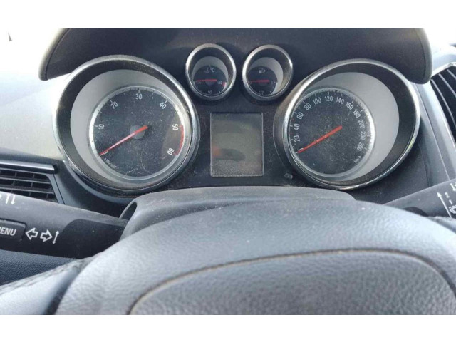 Přístrojová deska  Opel Zafira C    
