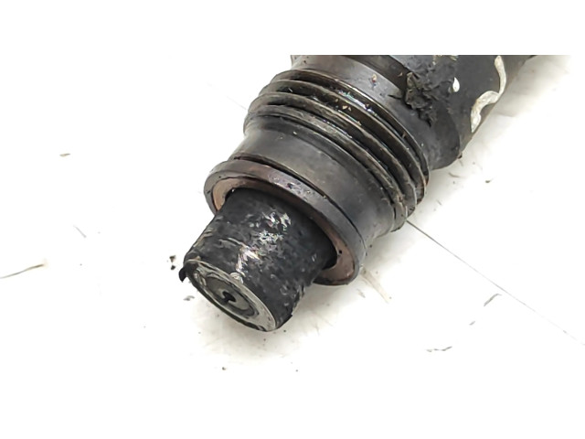 Vstřikovač 711530, 711530361   Mazda B series UF  pro naftový motor 2.2 R2 