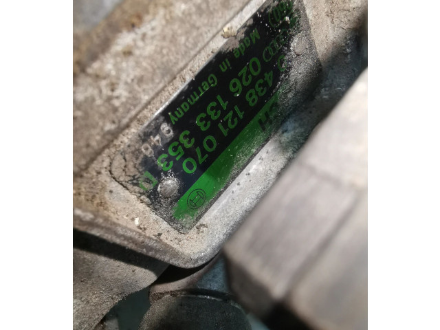 Vstřikovací lišta 0438121070, 026133353D   Audi 80 90 B3     