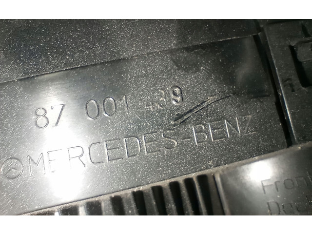 Přístrojová deska  Mercedes-Benz C W203 2001 A2035408611  