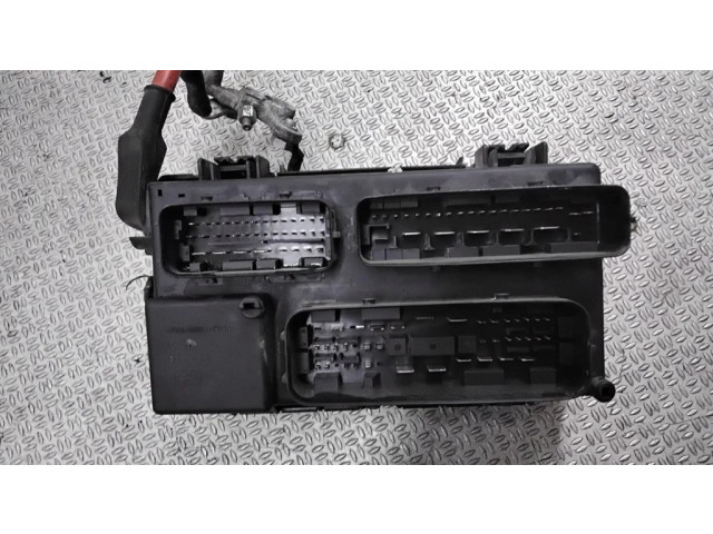   Pojistková skříňka 13217392   Opel Corsa D 2008