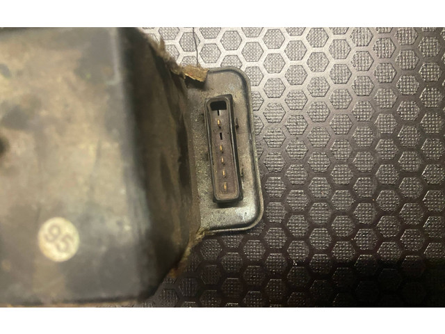Вакуумный насос центрально замка  443862257D   Audi A6 S6 C4 4A 