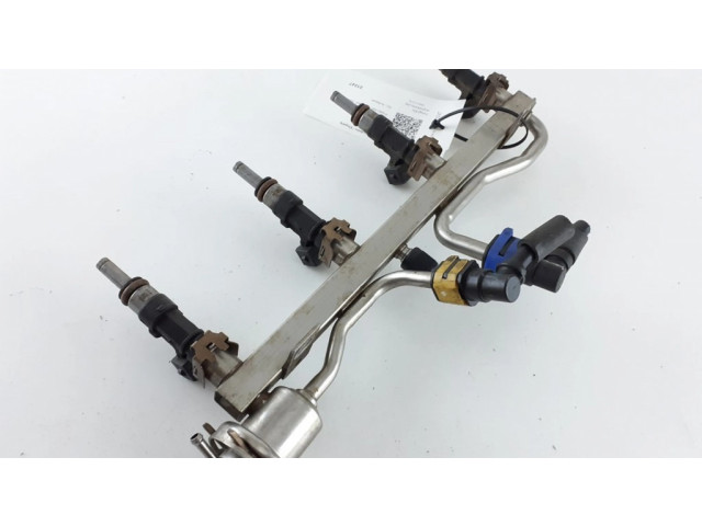 Vstřikovací lišta 55355609   Opel Insignia A  pro benzínový motor 1.1  