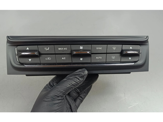 Блок управления климат-контролем 06701187960   Maserati Quattroporte