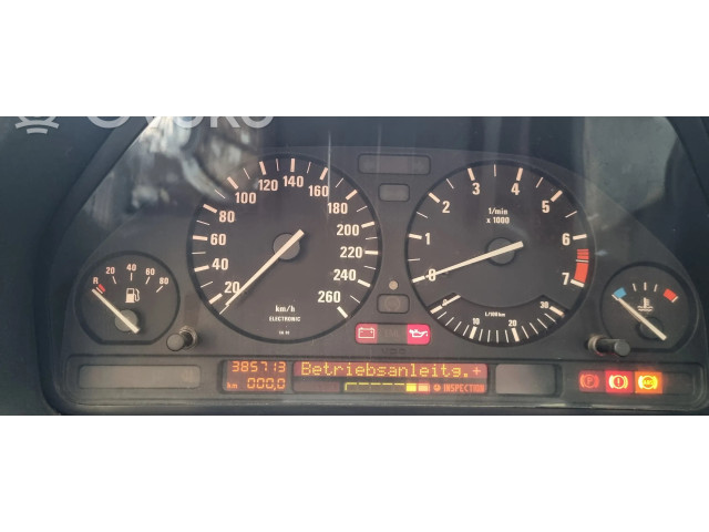 Přístrojová deska  BMW 5 E34 1990 83515809, 8351580  