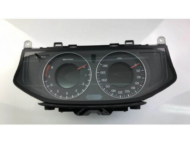 Панель приборов 31270898AA   Volvo V70       