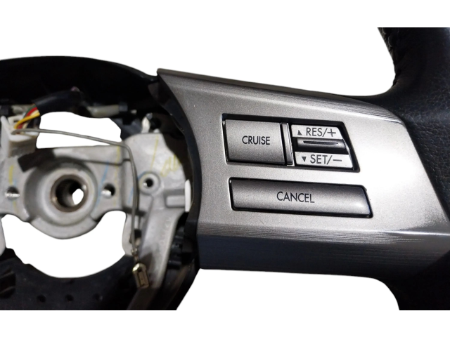 Volant Subaru Legacy 2008   
