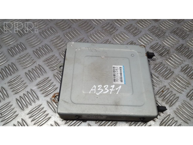 Блок управления двигателя MD332302, E2T65477   Mitsubishi Space Runner