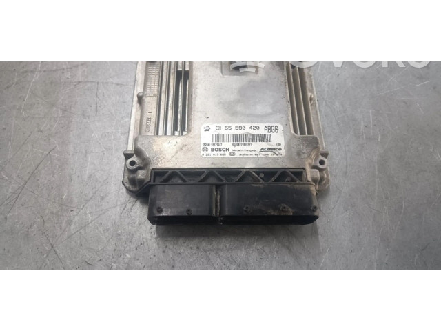 Блок управления двигателем Блок управления 0281019008   Opel Zafira C