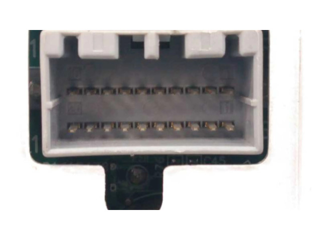 Панель приборов 8022008201, 11000767810S   SsangYong Rexton       