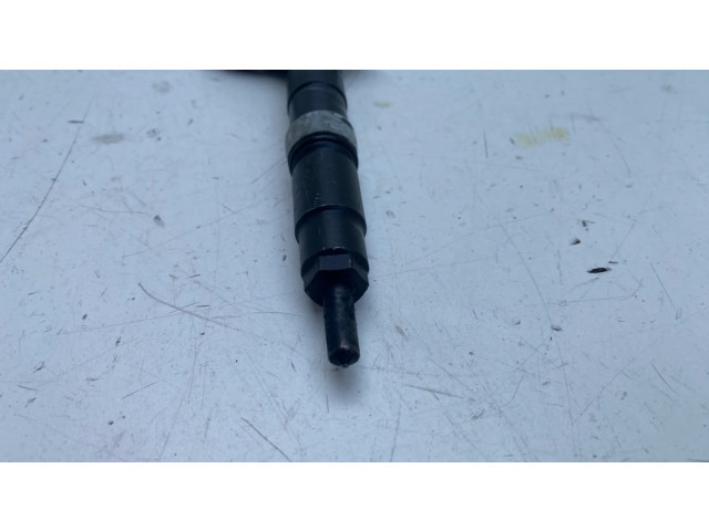 Vstřikovač 2367030030   Toyota Hiace (H200)  pro naftový motor 2.5  