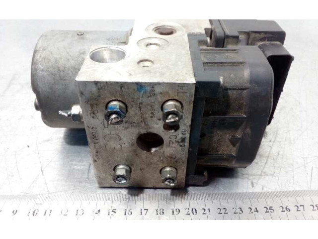 Блок АБС 47660VC300, 0130108100   Nissan  Patrol Y61  1997 - 2009 года