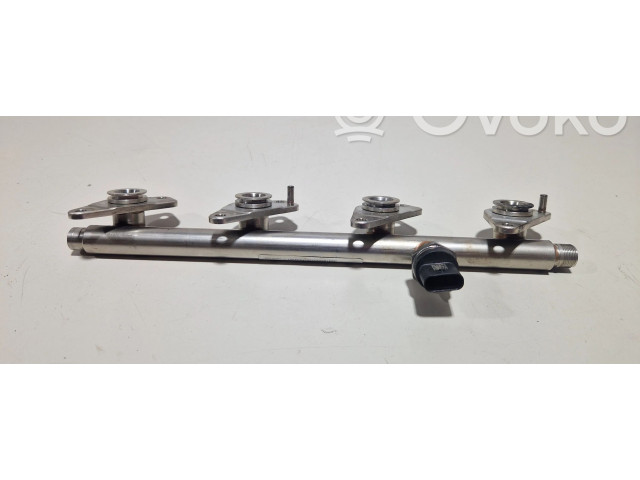 Vstřikovací lišta A2780700687   Mercedes-Benz A W176     