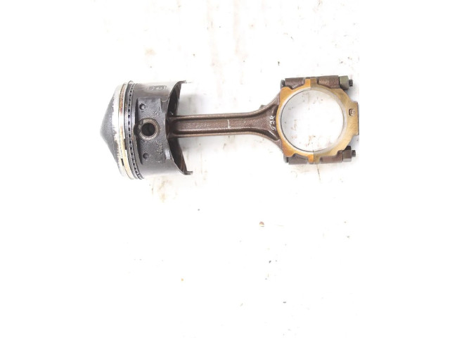Píst MD334468, MD334468   Mitsubishi Pajero Sport I    6G74 