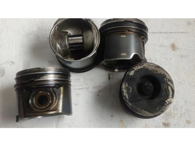  Поршень  B774  Fiat Punto (188)  