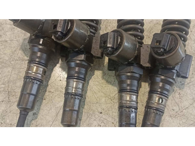 Vstřikovač BOSH, 03G130073G   Volkswagen Touran I  pro naftový motor 1.9  