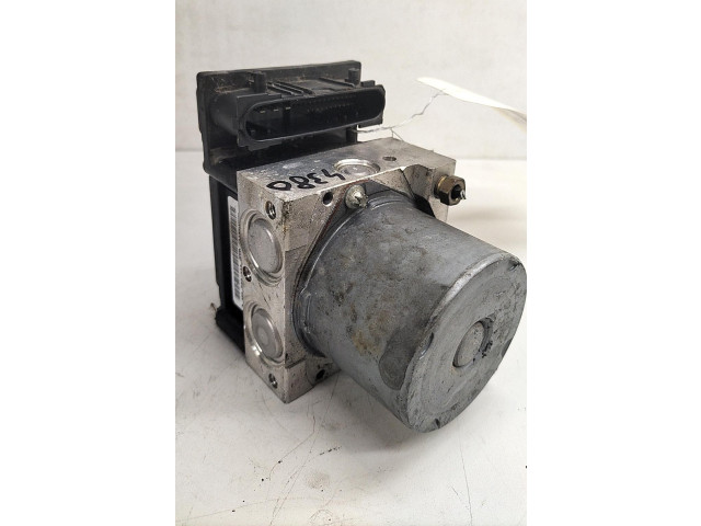 Блок управления ABS    7701067590   Renault Megane II