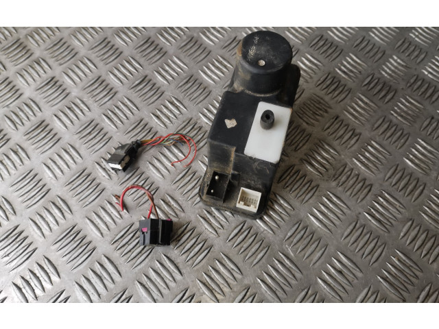 Вакуумный насос центрально замка  4A0862257C   Audi A6 S6 C4 4A 