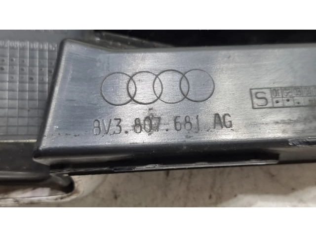 Нижняя решётка (из трех частей) Audi A3 S3 8V 2013-2019 года 8V3807681AG      