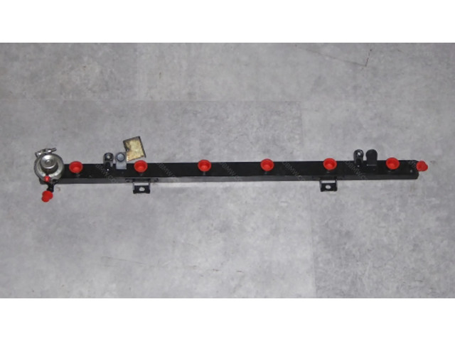 Vstřikovací lišta 13531748583   BMW 3 E30    M20 