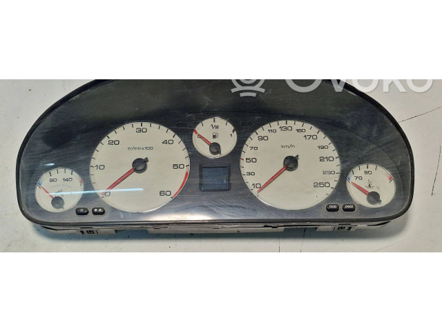 Přístrojová deska  Peugeot 607 2005   
