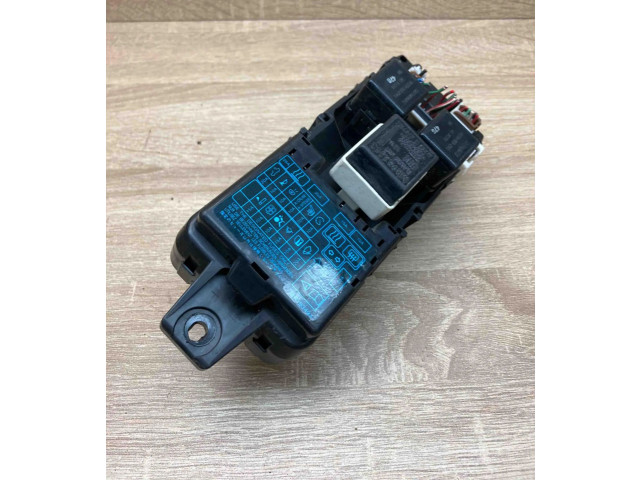 Блок предохранителей MB953355, MR193494   Mitsubishi Space Star    