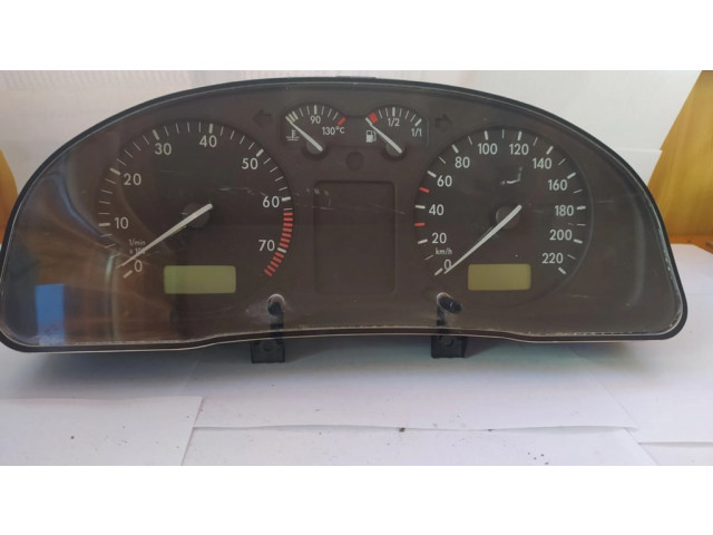 Přístrojová deska  Volkswagen PASSAT B5 1999 09051940090  