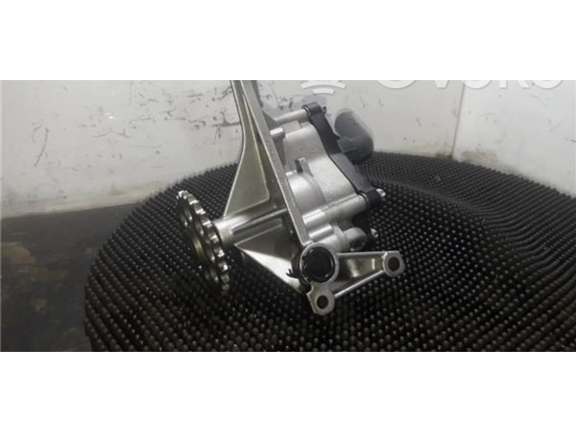 Масляный насос  611.980 6061810801  Mercedes-Benz Vito Viano W638 