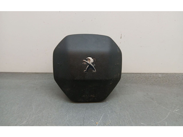 Подушка безопасности водителя 98185172zd   Peugeot Rifter