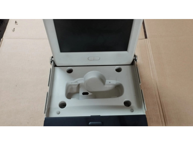 Дисплей    P1CM01DW1AH   Chrysler Town & Country V