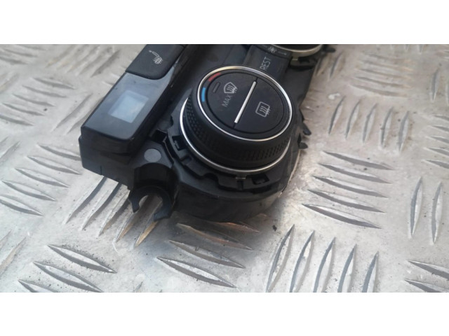 Блок управления климат-контролем 5NA907044R, 5NA9070044R   Volkswagen Tiguan