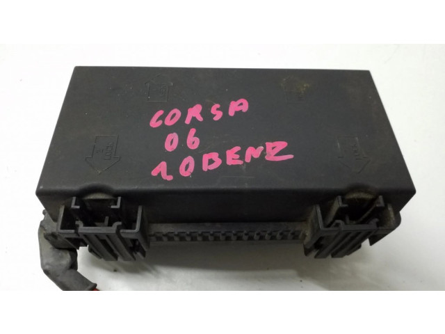   Pojistková skříňka 13217392   Opel Corsa D 2010