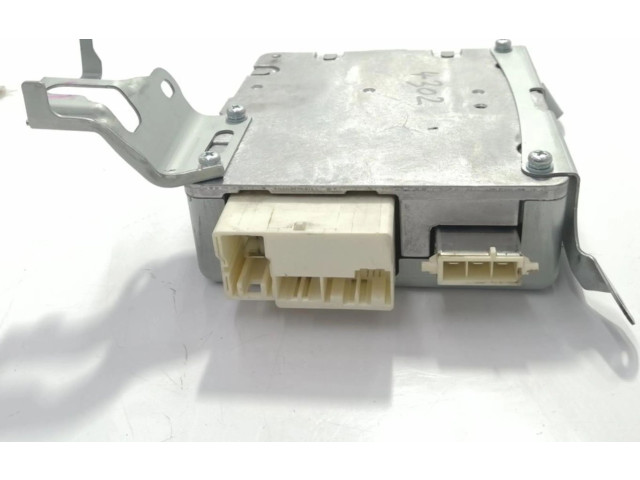Řídící jednotka 6900001686   Toyota Avensis T220 2010