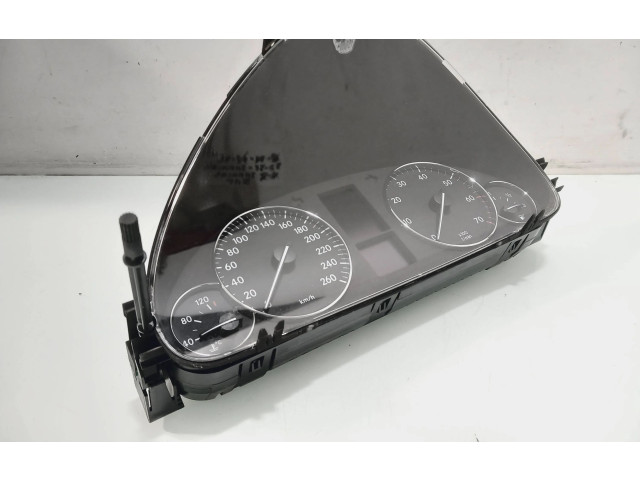 Přístrojová deska  Mercedes-Benz C W203 2004 A2035400348, 110080266018  