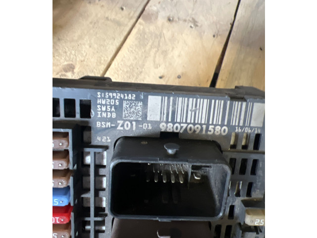 Pojistková skříňka Řídící jednotka BSM 9807091580   Peugeot 308 2015