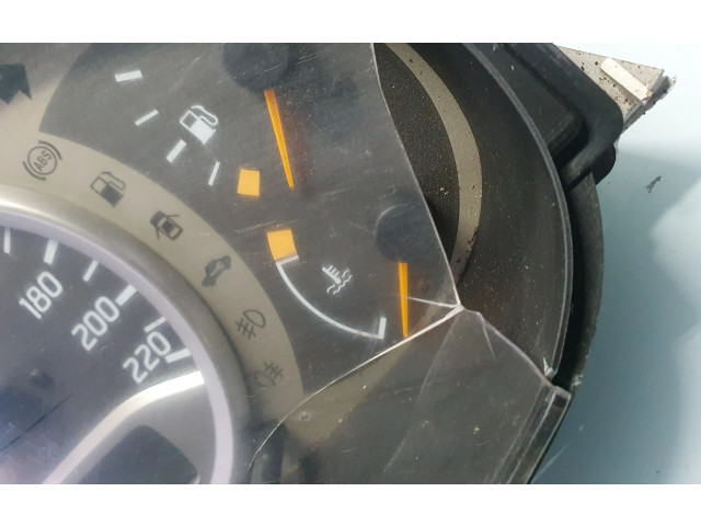 Přístrojová deska  Nissan Almera Tino 2001 BU010, 0212057  
