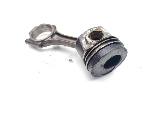 Píst AWX   Audi A6 S6 C5 4B    AWX 