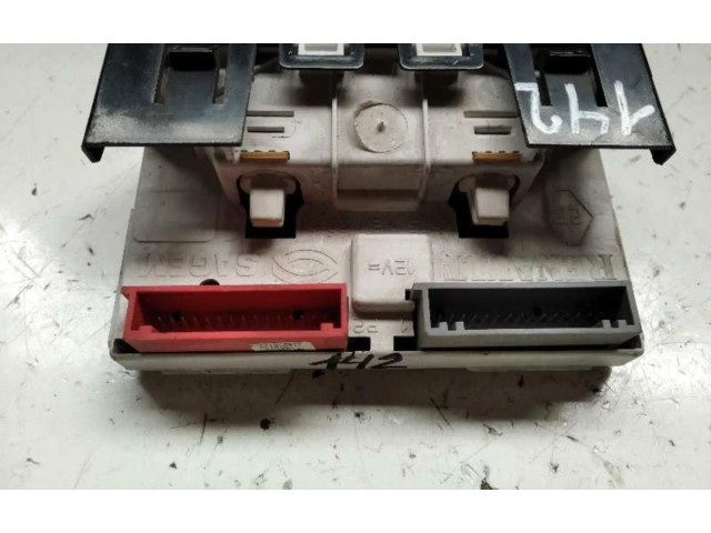 Дисплей    8200028364A   Renault Megane II