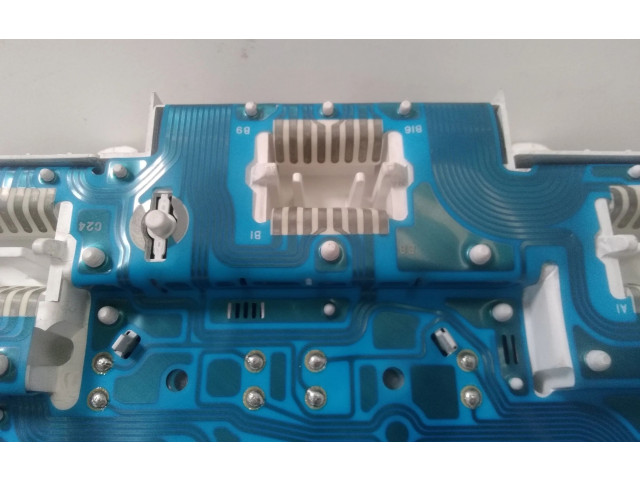 Панель приборов MR402533   Mitsubishi Montero       