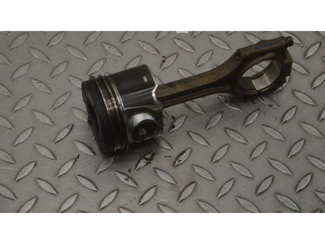 Píst    Volvo XC60    D 5244 T4 