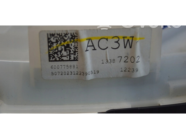 Přístrojová deska  Vauxhall Astra J 2010 13387202  