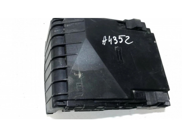 Блок предохранителей  1k0937132f, 0-1718006-1   Audi A3 S3 8P    