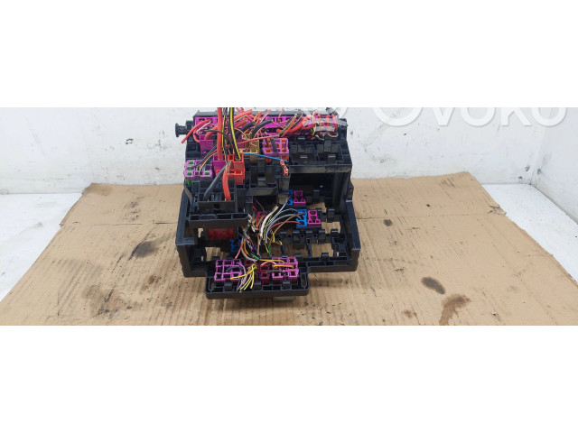 Блок предохранителей S110780300, 113951253   Volkswagen Sharan    