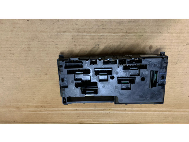 Блок предохранителей 9259467   BMW X3 F25    